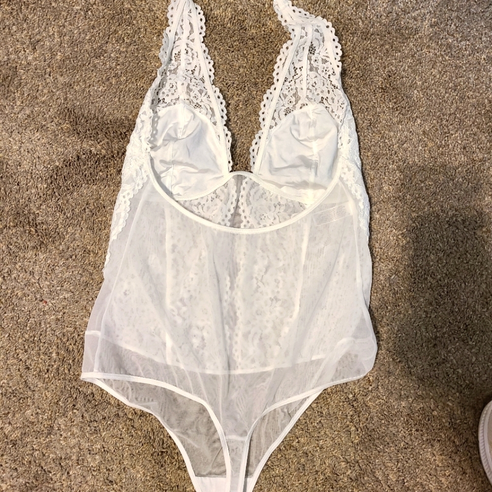 White Lace Lodysuit